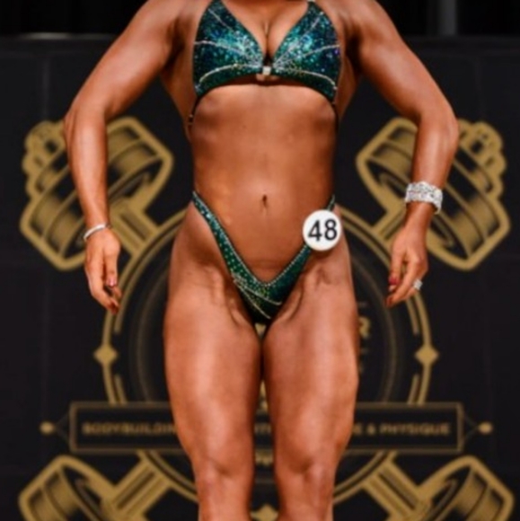 Toxic Angelz Custom Figure Competition Suit - Picture 10 of 12